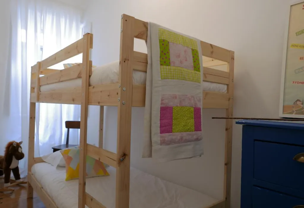 Cozy Lisbon Janelas Verdes-1
